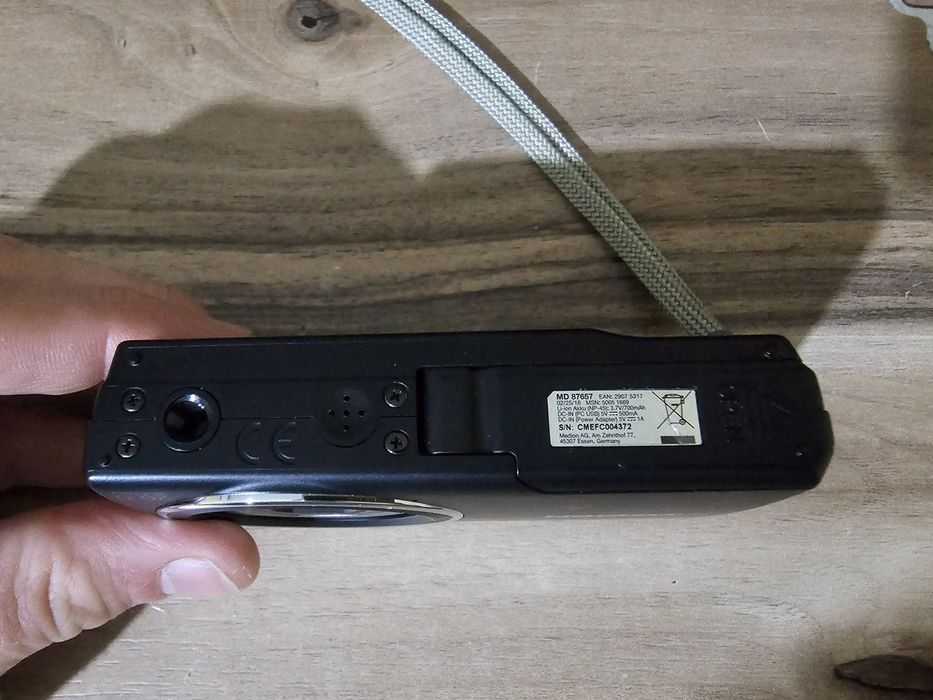 Medion MD 87657 – черна НЕМСКА дигитална камера+подарък SD карта 16гб