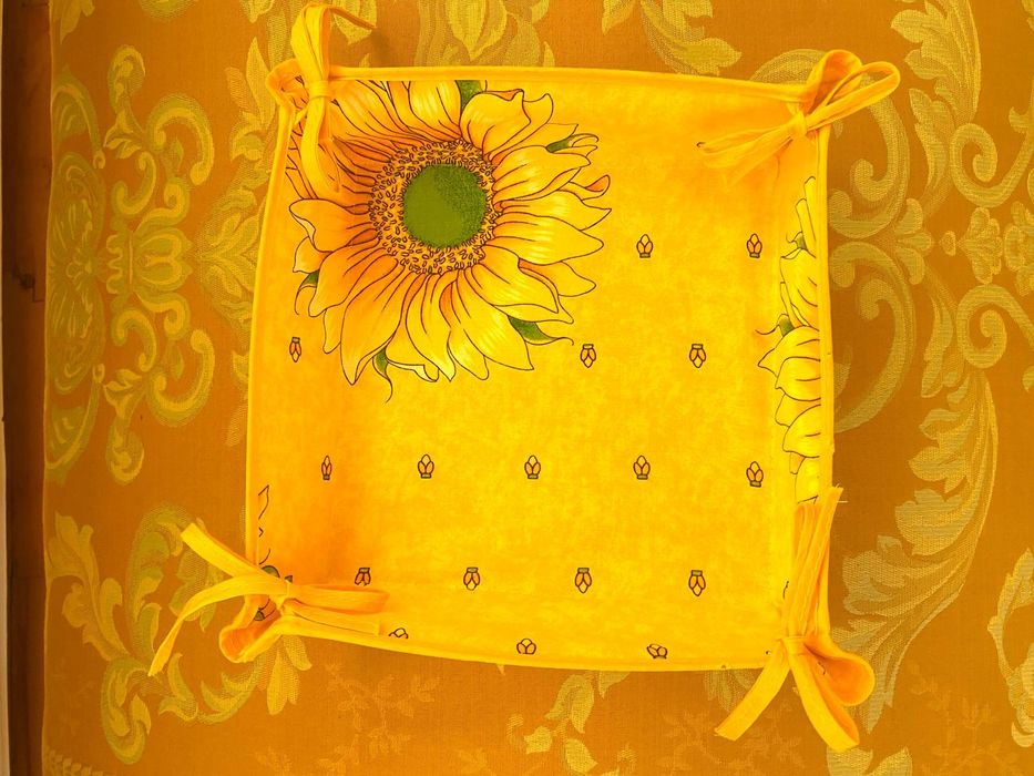 Cos de paine sau fructe