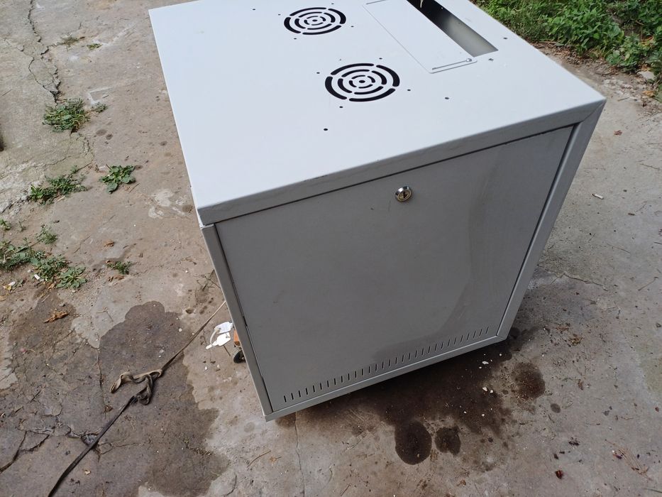 Cabinet Rack si pach paneluri