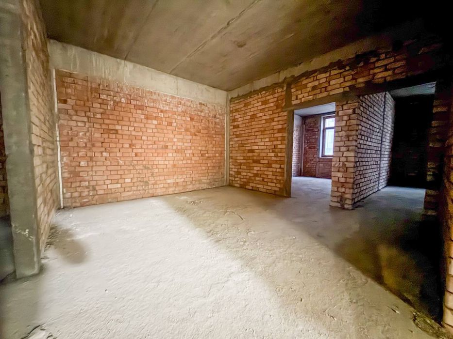 3в4/1/8 Паркентский,ор-р клиника Vita Alliance,КОРОБКА,кадастр,102 м2