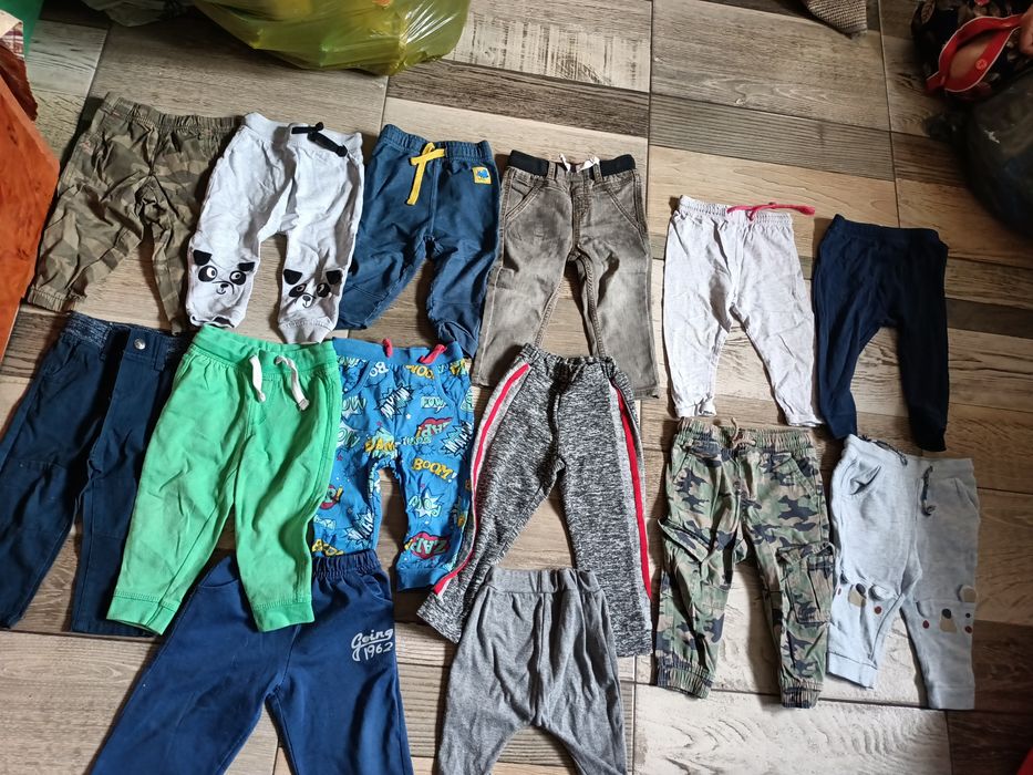 Lot pantaloni marimea 80