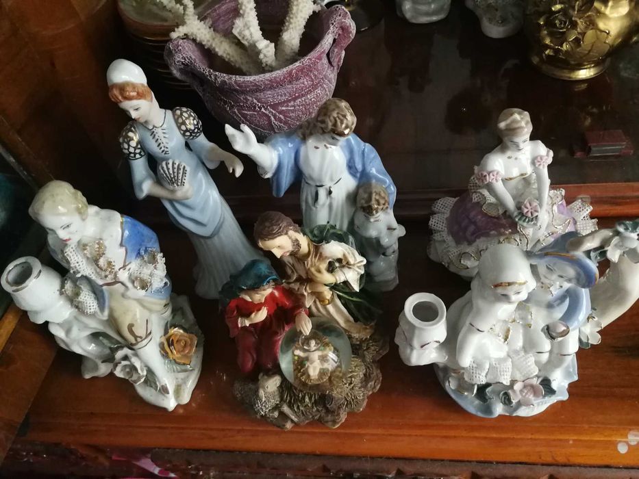 Bibelouri frumoase în stare perfectă