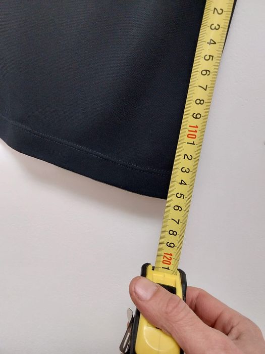 Rochie neagră ocazii