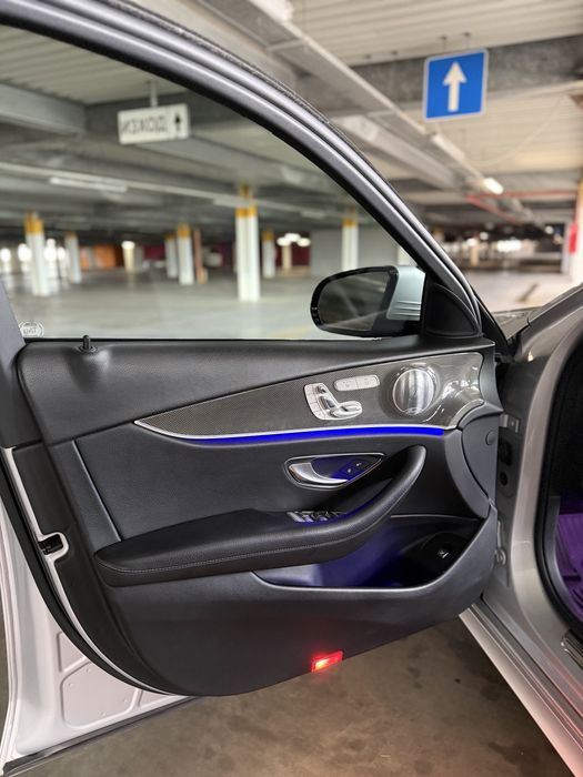 Mercedes-Benz E400 2017г W213 4MATIC DIGITAL