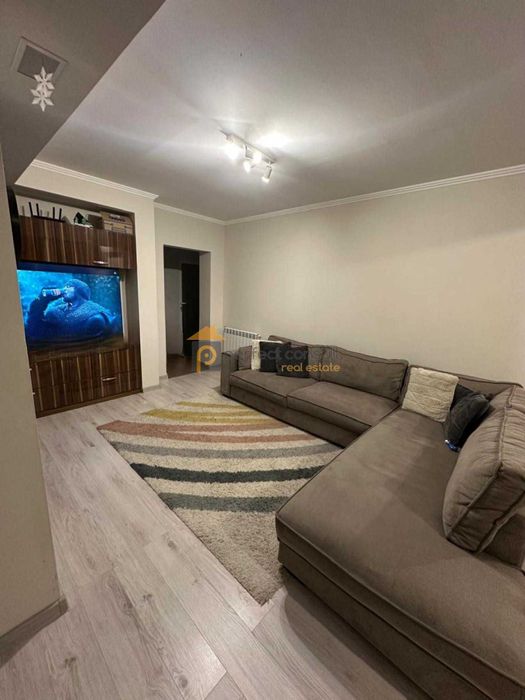 Продава се Четиристаен апартамент в Пловдив, Кючук Париж - 130 кв.м за 1585 €/кв.м - Снимка #1