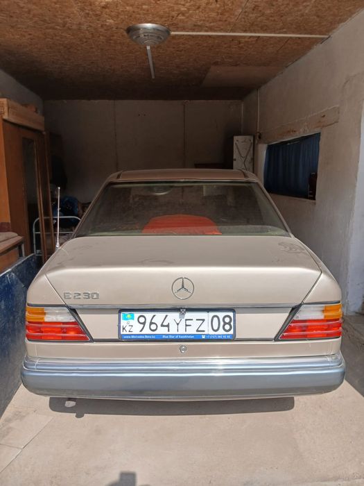 Мерс 124 в хорошом состоянии