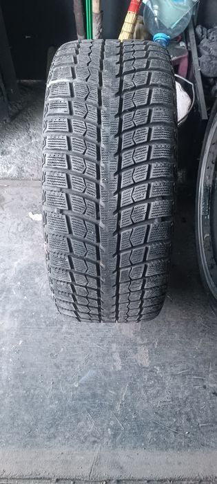 Зимние шины 245 40 R19