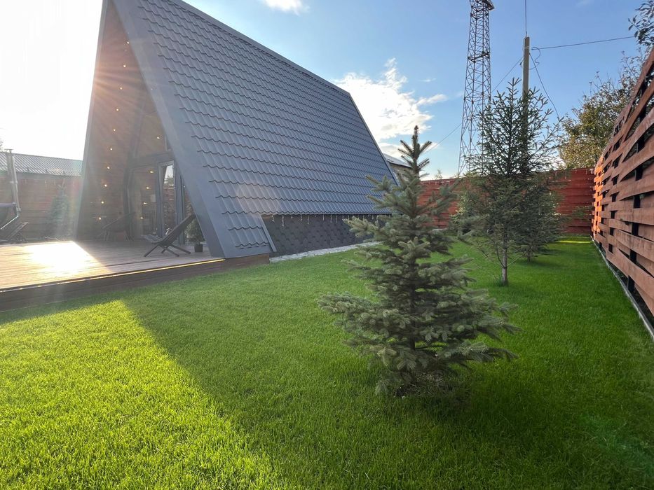 Дом в стиле A-frame (приватная територия)