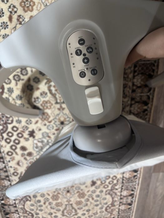 Бебешки шезлонг люлеещ