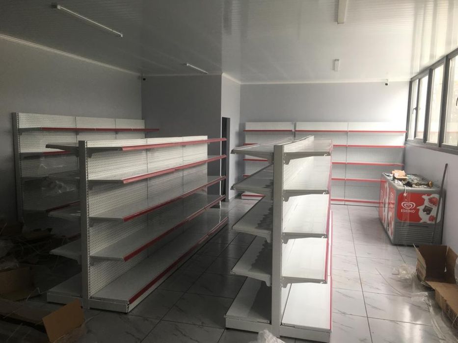 Крайстенен стелаж стелажи оборудване магазин