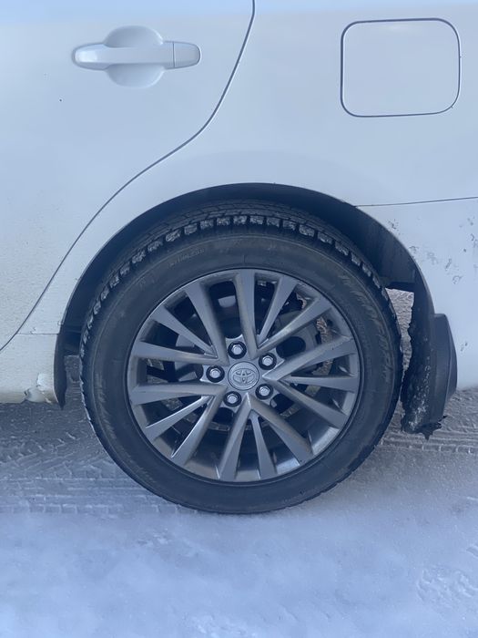 Продам титанки от камри