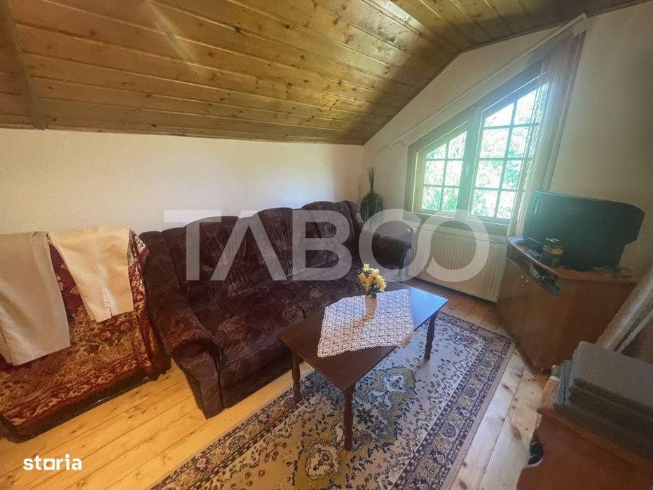 Casa individuala zona de munte 6 camere si teren 1030 mp Vale Sibiu