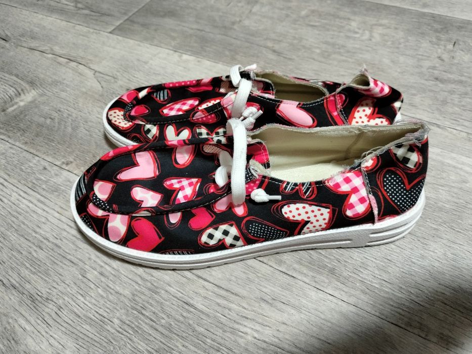 Продам макасинки срочно