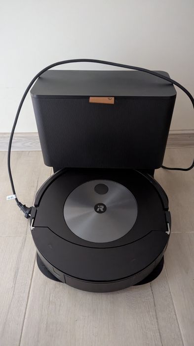Прахосмукачка робот с база iRobot Roomba i7+  (+консумативи)