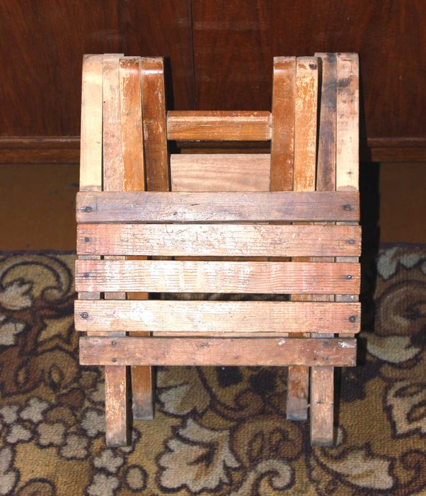 Стульчик деревянный складной