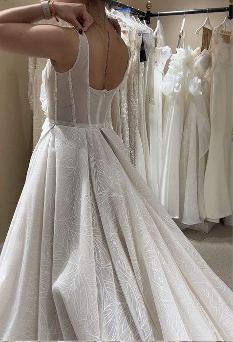 Продам свадебное платье б/у