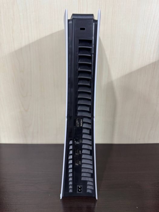 Playstation 5 slim 825gb