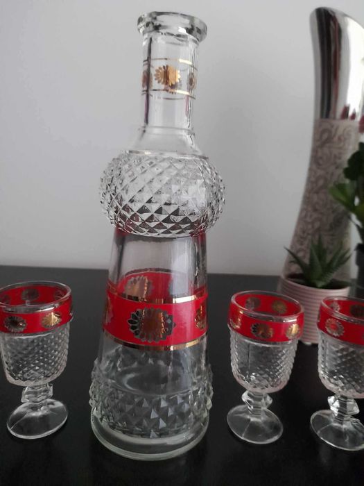 Ретро сервиз за ракия със златен кант и полска кана маркирана