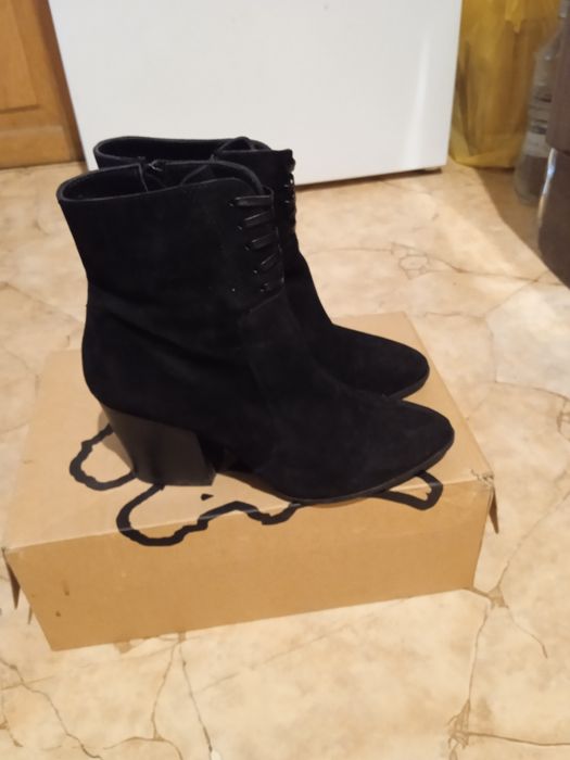 Черни дамски боти на ток