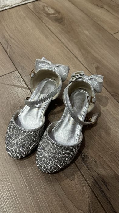 Туфли для девочки