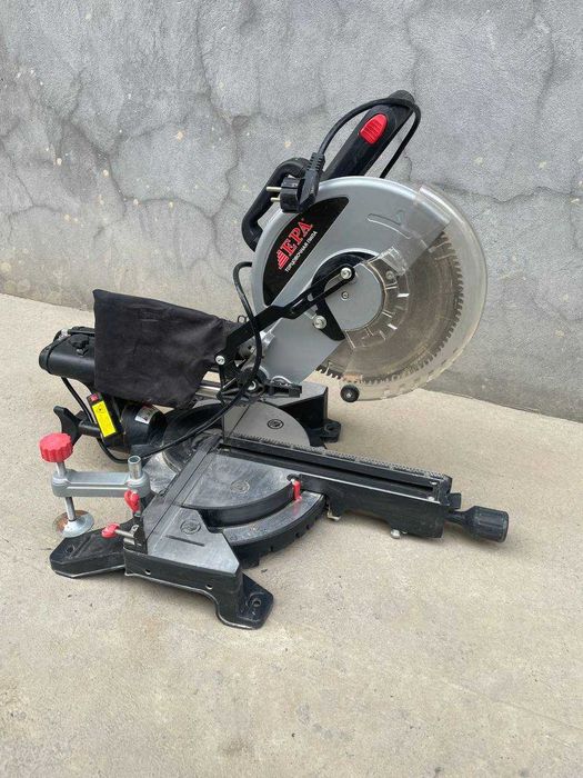 Продается пила торцовочная EPA ETP-1025-4, 1800 Вт Б/У И Фрезер EPA