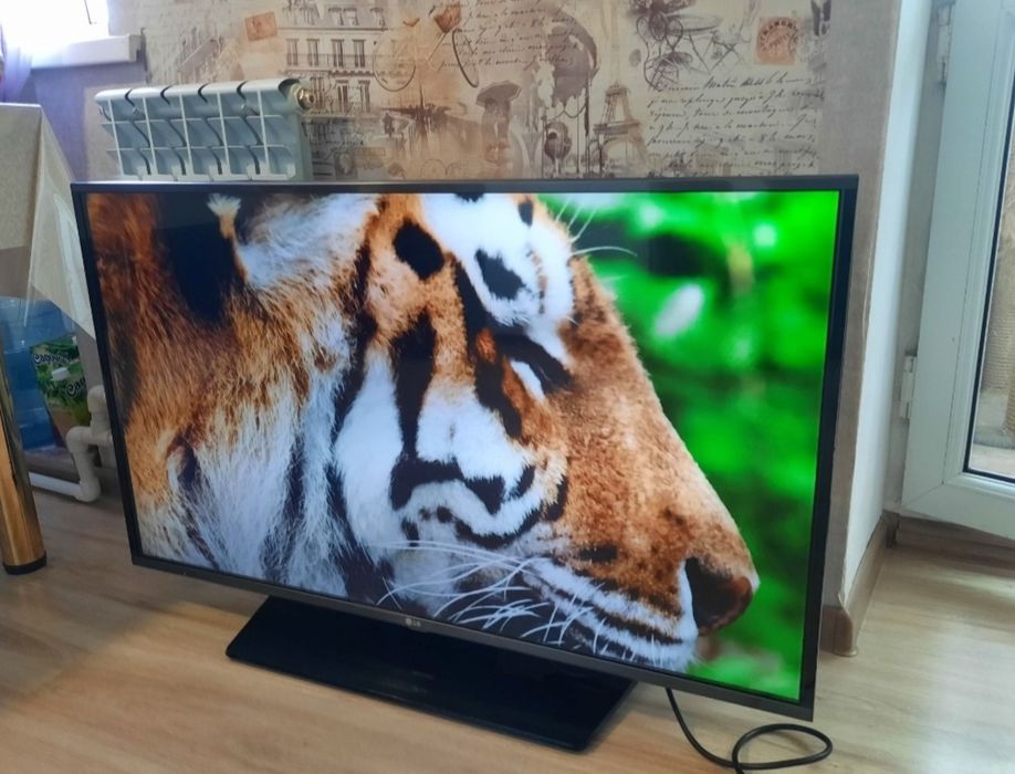 Телевизор LG 120см. Просьба читать объявление.