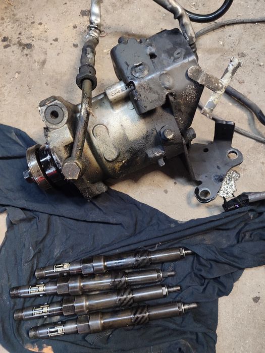 Гнп-350 лв и дюзи 4бр.-350лв 2.9 CRDI