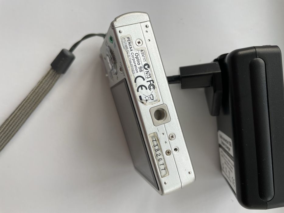 Camera Foto Digitala PENTAX Optio S6 Silver 6MP 3X Zoom Vintage Digital Point & Shoot Camera