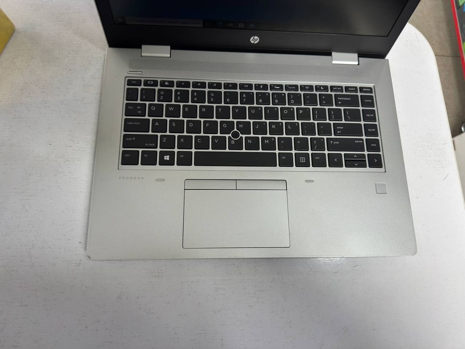 HP core i5-10210U 8/256SSD holati yaxshi 3ta bor
