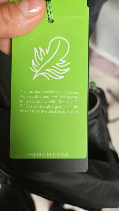 Нов мъжки елек Hugo Boss Green с патешки пух