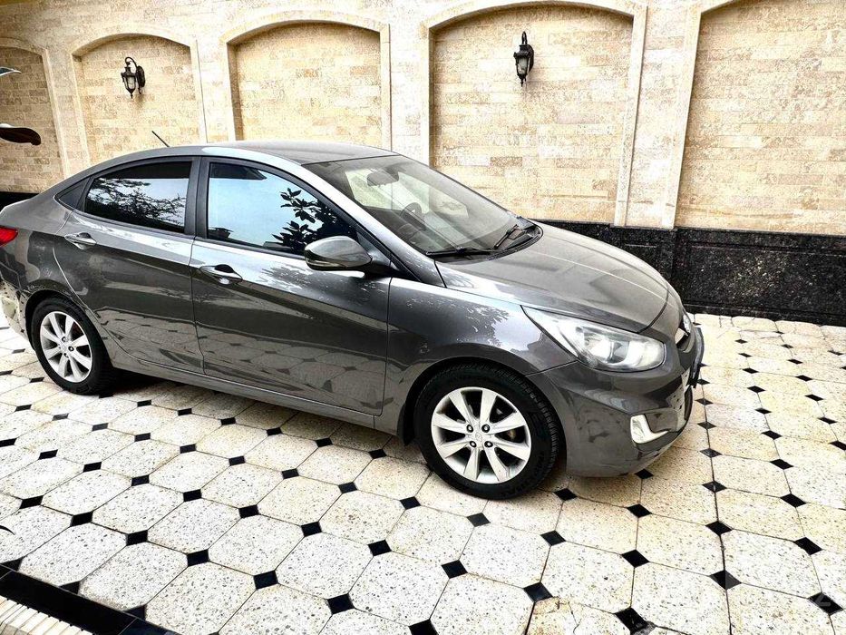 Hyundai Accent 2011