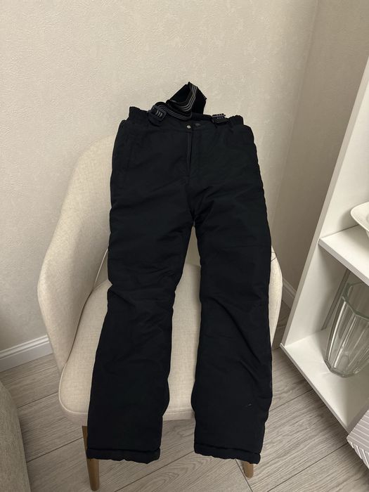 Зимний комбинезон для девочки