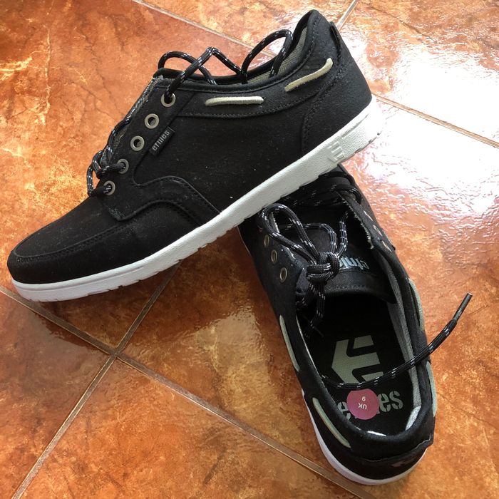 Etnies чисто нови обувки / кецове номер 43 Черни