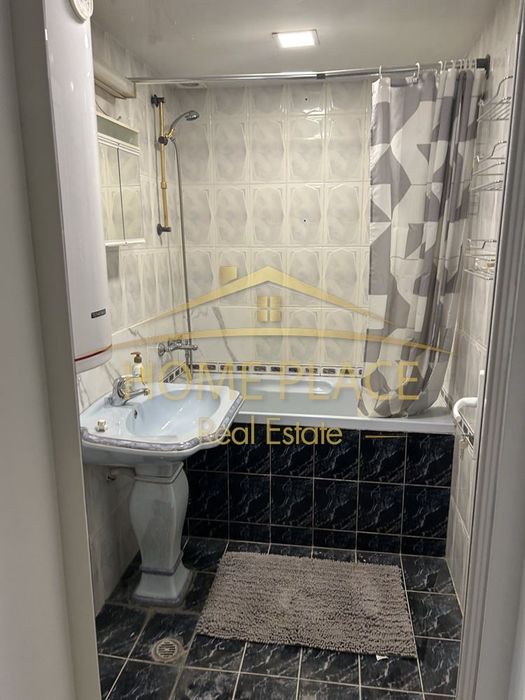 Дава се под наем Тристаен апартамент в Варна, Червен площад - 150 кв.м за 612 € - Снимка #7