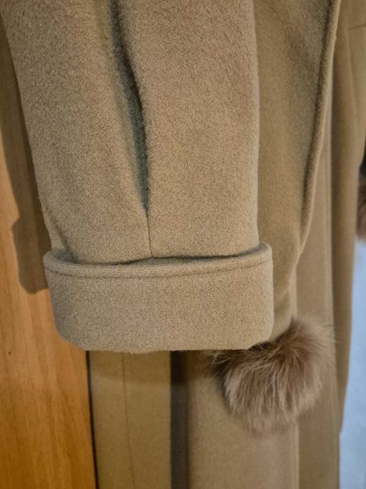 Palton dama, lana, brand Luba, fabricat in Romania, L-XL, impecabil