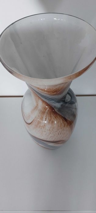 Vaza de dimensiune mare