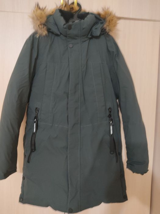 Продам зимнюю куртку