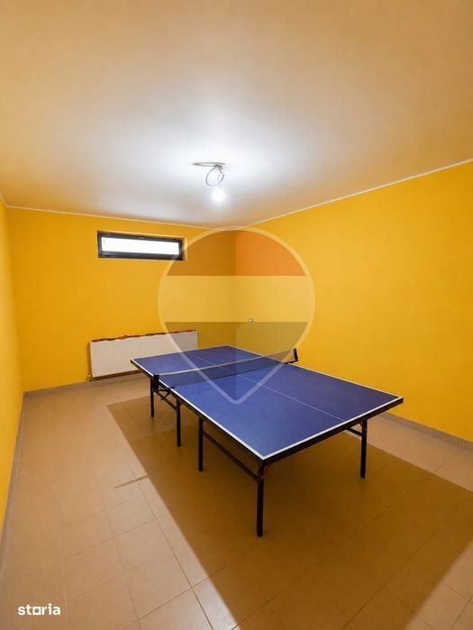 Casă / Vilă cu 12 camere de închiriat în zona Fundeni