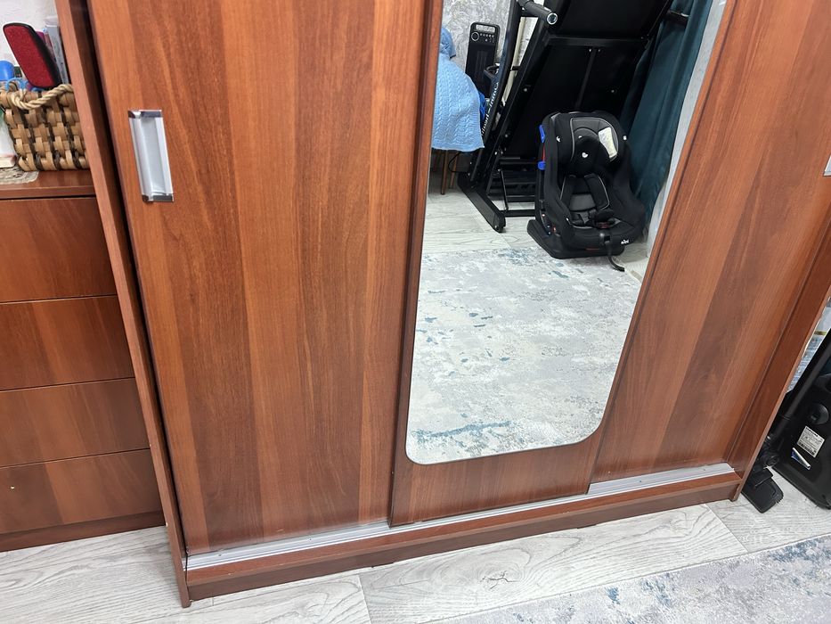 Шкаф купе продам срочно хороший