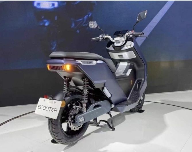 Электроскутер E-cooter e5