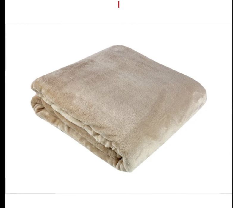 Одеяла нови по 14€