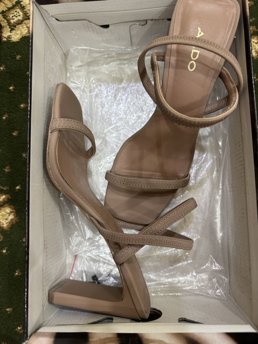 Продается обувь отличного качество