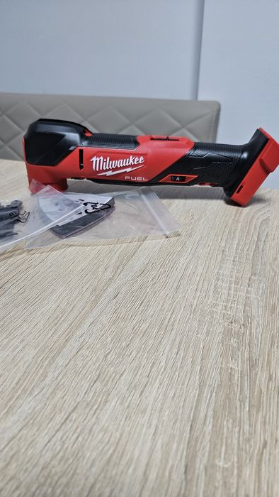 Multifuncțională m18 fuel milwaukee model destinat pietei de America