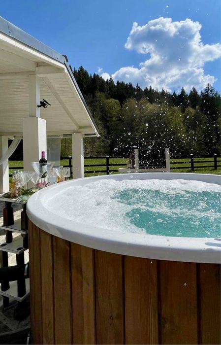 Cabană de închiriat cu ciubăr