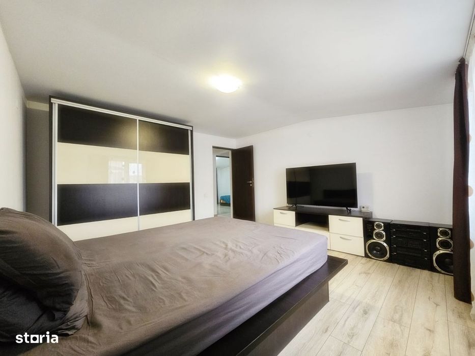 Casa pentru 2 familii|teren generos 1000mp