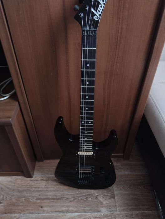 Продам отличный Jackson JS11 . Гитара серьезно модифицирова