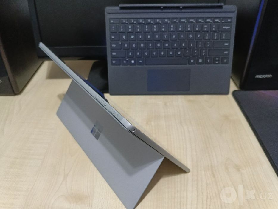 Microsoft Surface Pro 6 12,3" 2,5K Touch/CORE i5-8350U/8GB/256GB NVMe