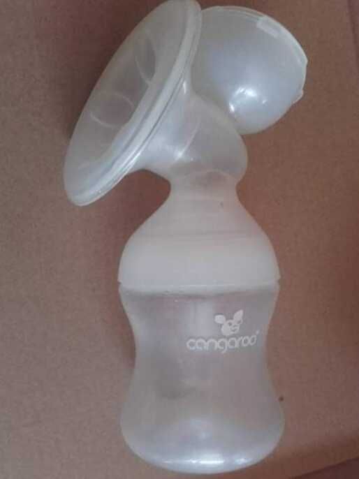 Помпа за кърма, комбинирана с биберон