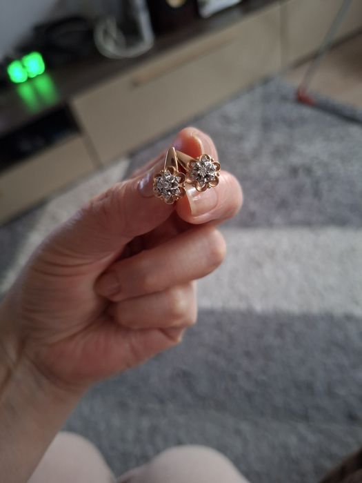 Серьги золотые с бриллиантами