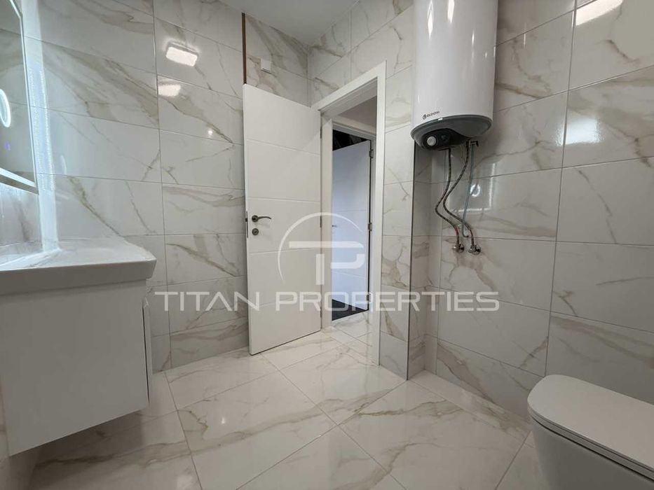 Продава се Тристаен апартамент в Пловдив, Остромила - 118 кв.м за 2111 €/кв.м - Снимка #9